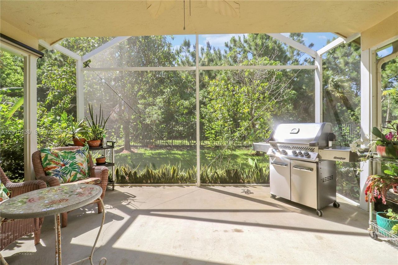 3978 W Hamilton Ky , West Palm Beach, FL 33411 Photo