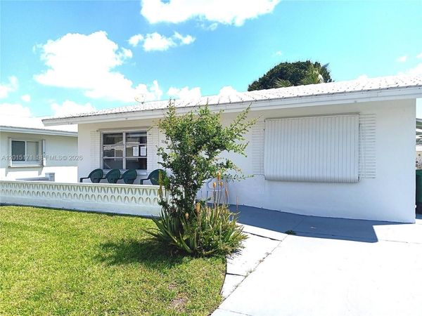 7004 NW 67th Ave , Tamarac, FL 33321