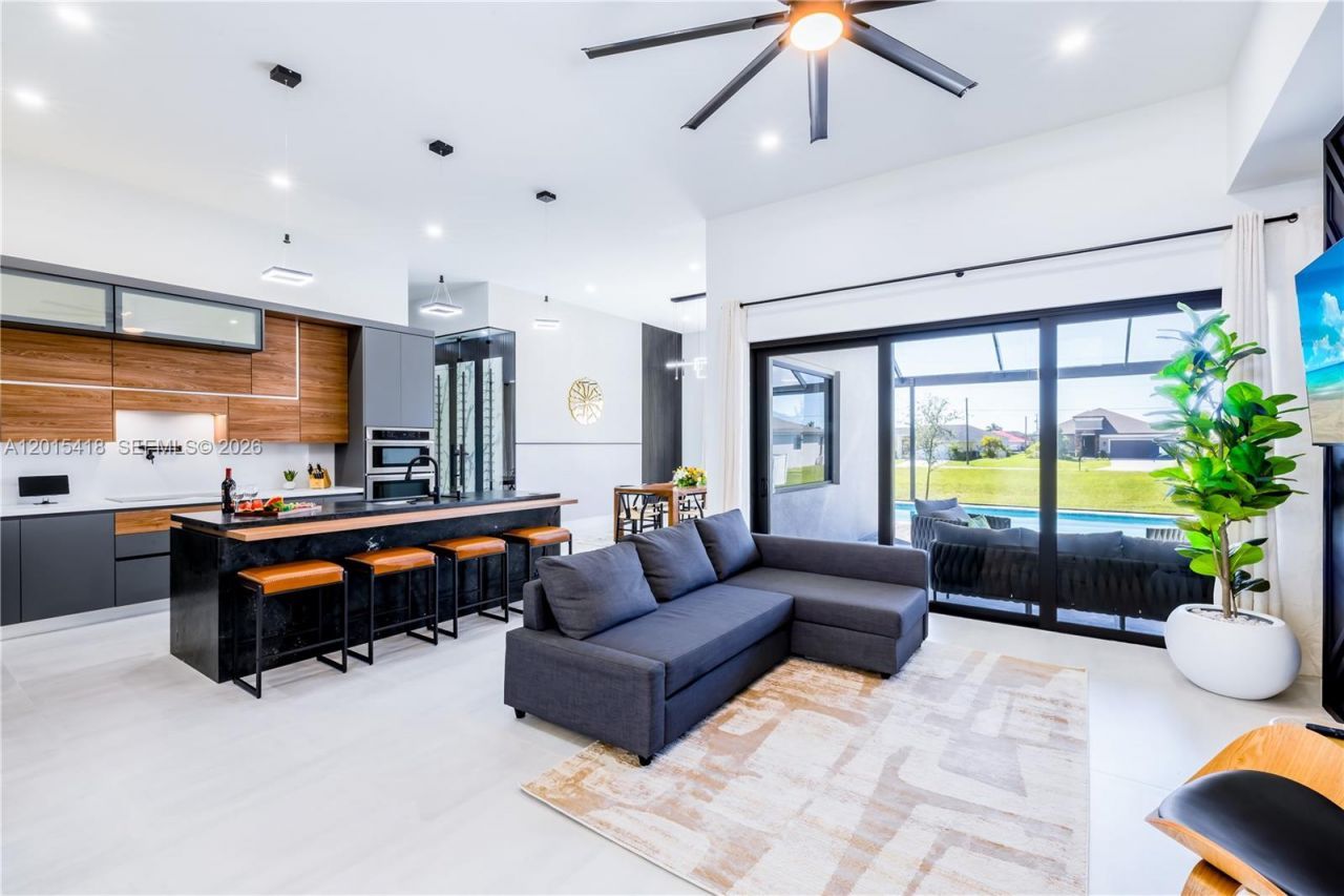 10 SW 33rd Pl , Cape Coral, FL 33904 Photo