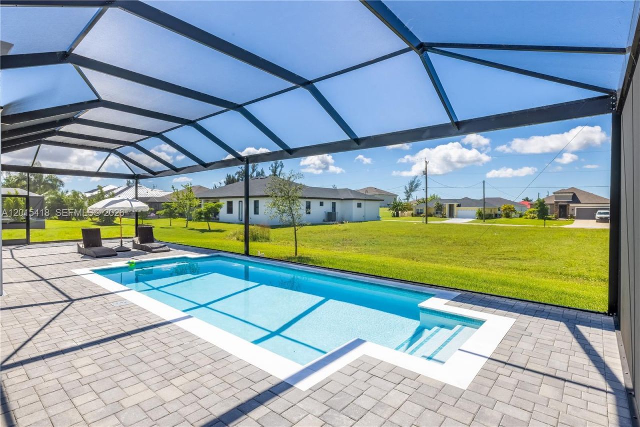 10 SW 33rd Pl , Cape Coral, FL 33904 Photo