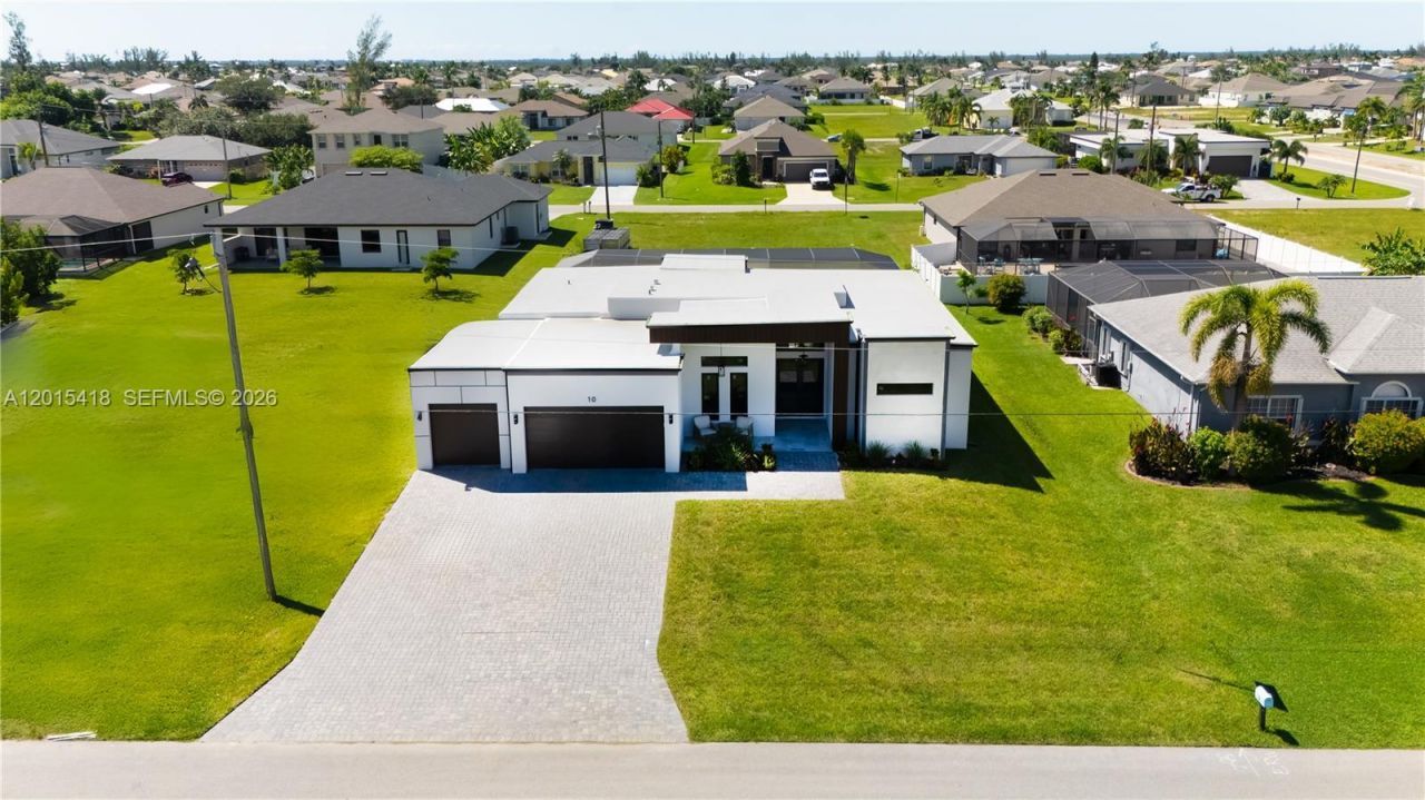 10 SW 33rd Pl , Cape Coral, FL 33904 Photo