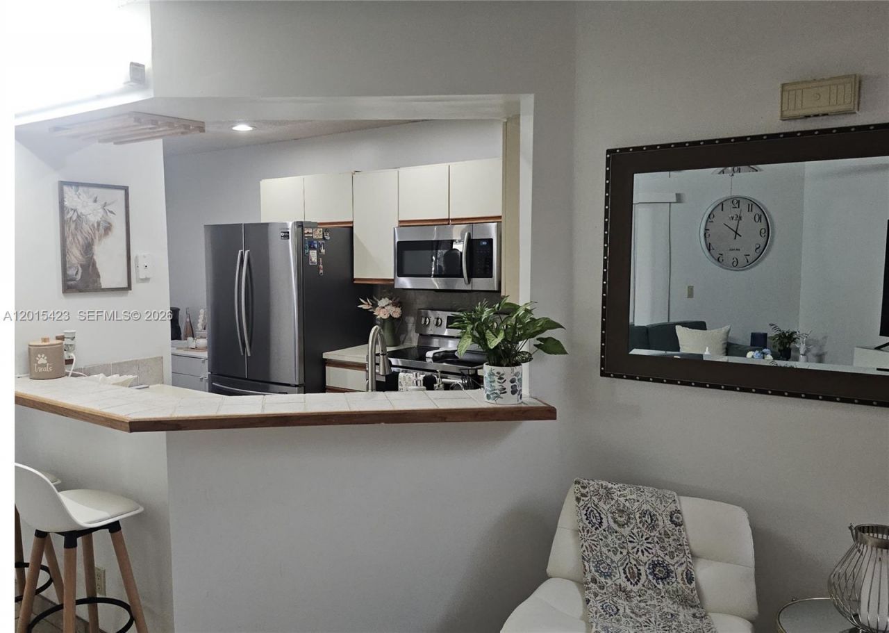 9049 W Sunrise Blvd, Plantation, FL 33322 Photo