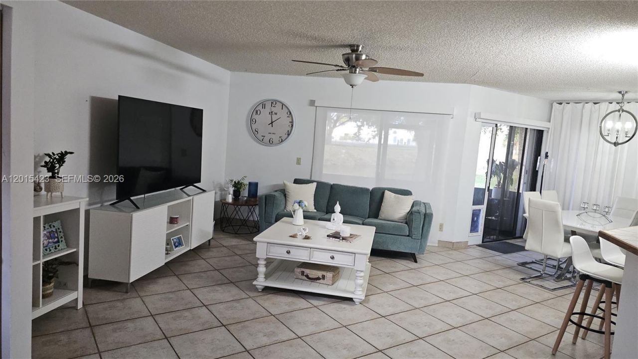 9049 W Sunrise Blvd, Plantation, FL 33322 Photo