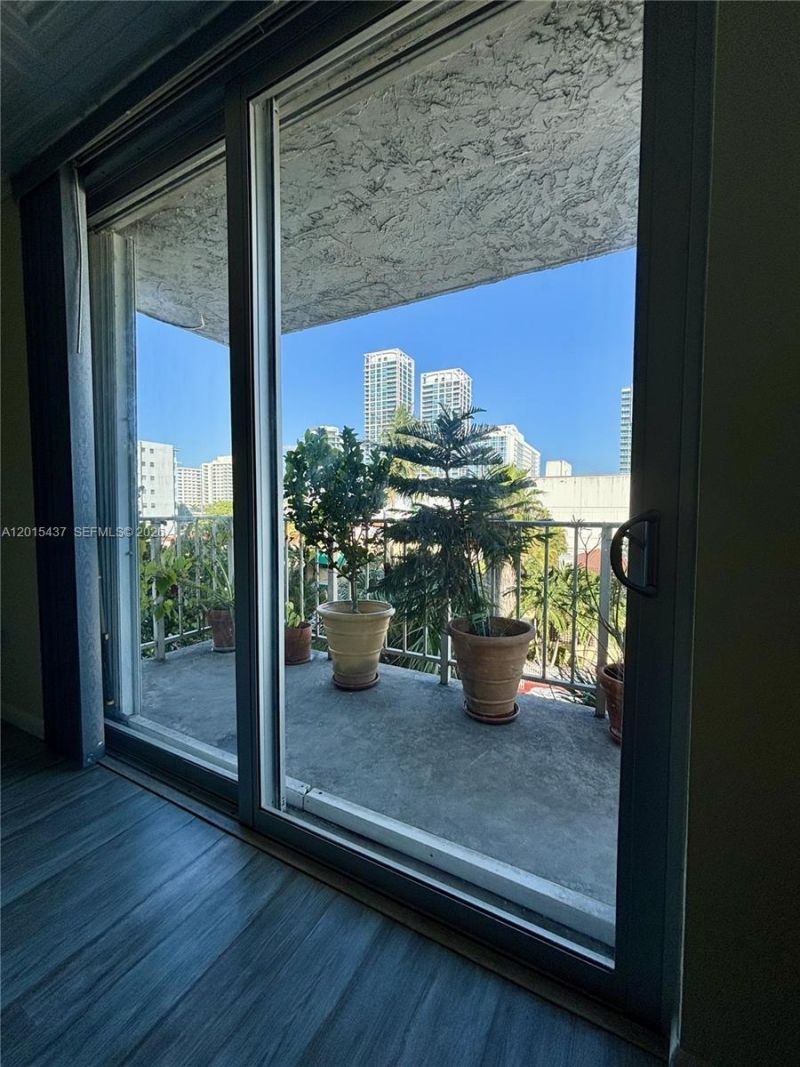 6801 Indian Creek Dr, Unit 402, Miami Beach, FL 33141 Photo
