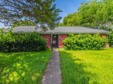 10431 Kinslow Drive, Dallas, TX 75217