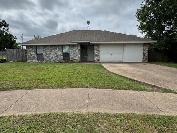 12 States Avenue, Midlothian, TX 76065