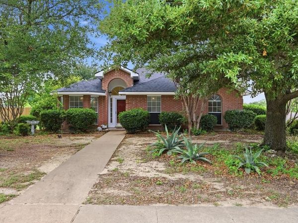 921 High Point Drive, Midlothian, TX 76065