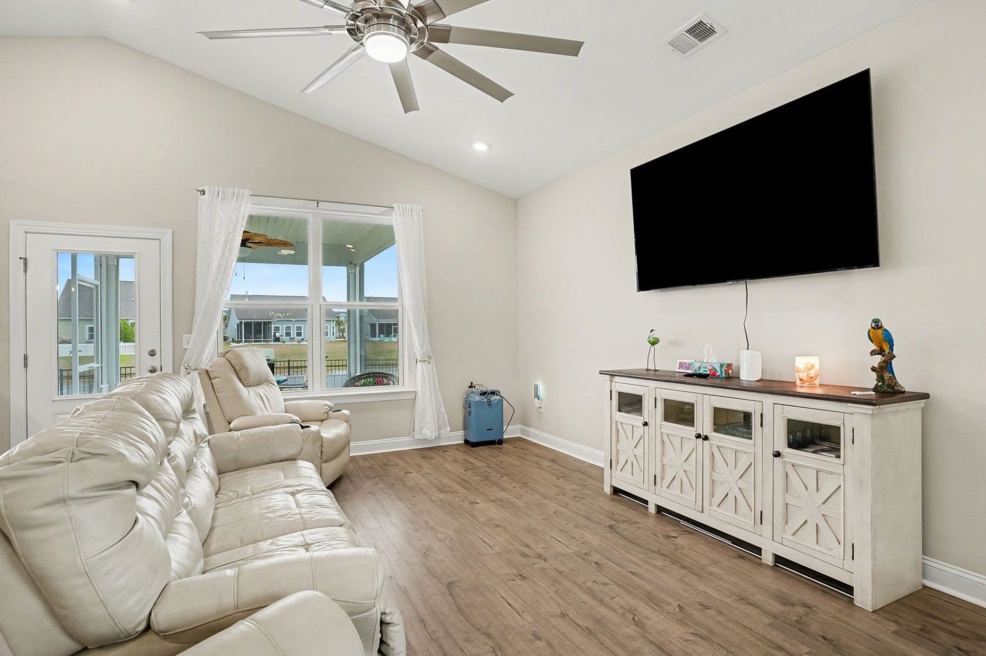 655 Oyster Dr.  Photo 4