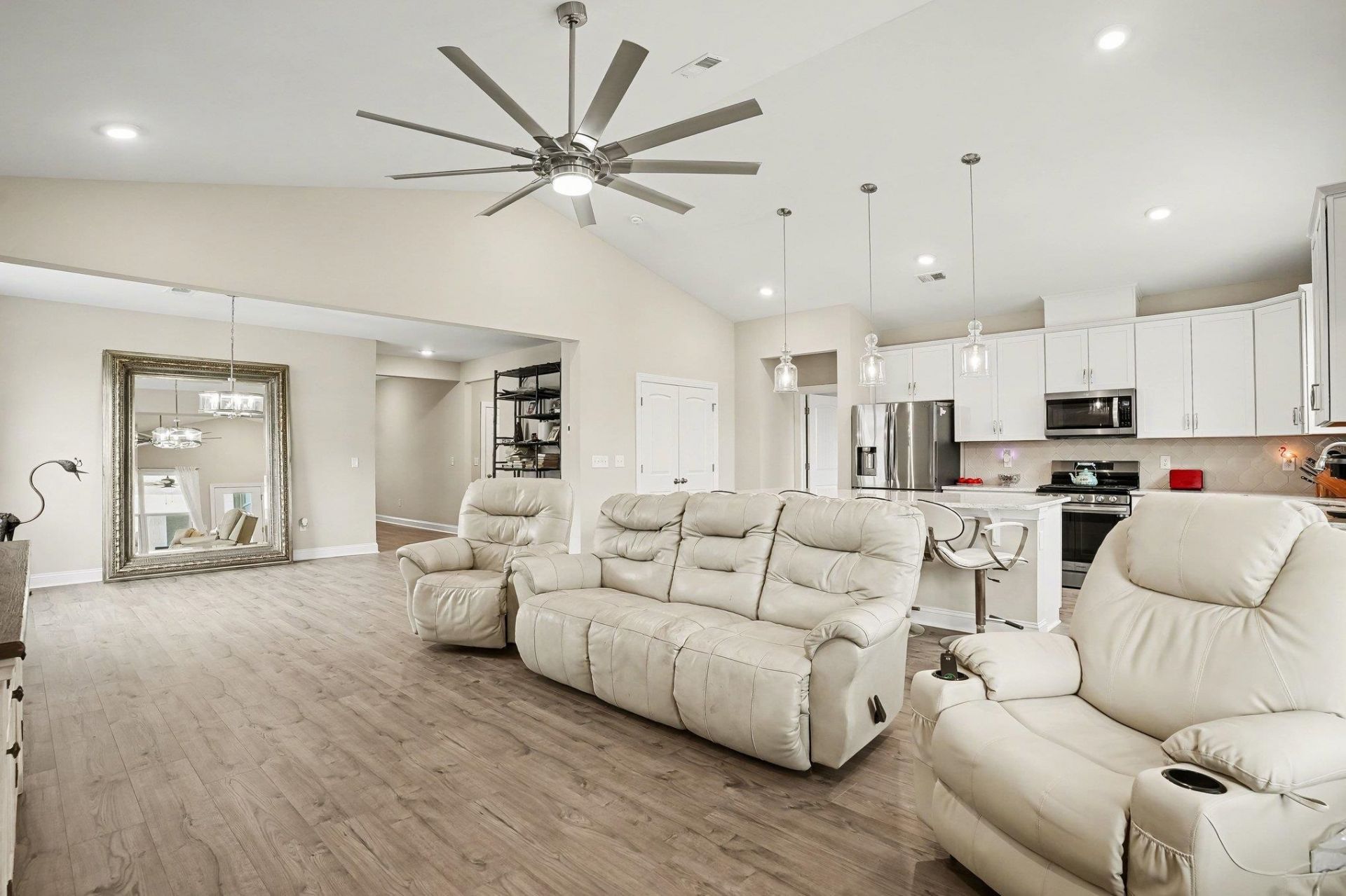 655 Oyster Dr.  Photo 5