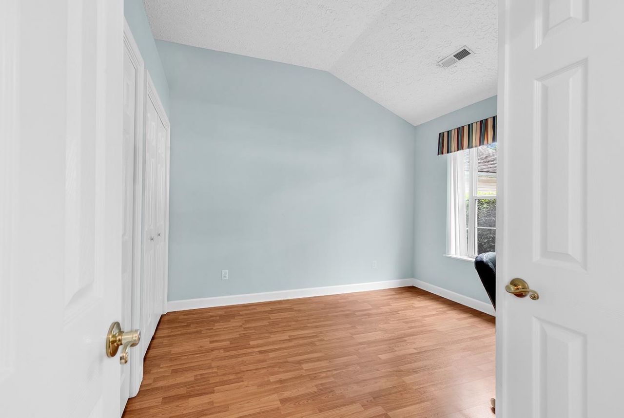 9452 Pinckney Ln. Photo 5