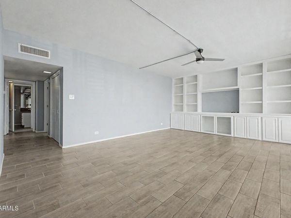 207 W CLARENDON Avenue, Unit B2, Phoenix, AZ 85013