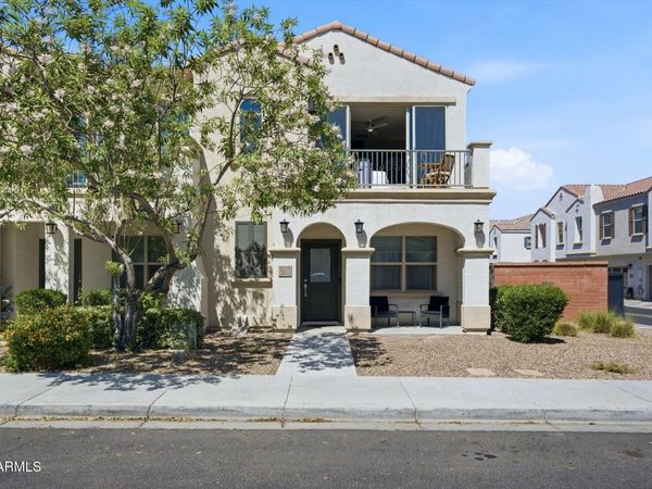 2245 S SABINO Drive, Unit 105, Gilbert, AZ 85295