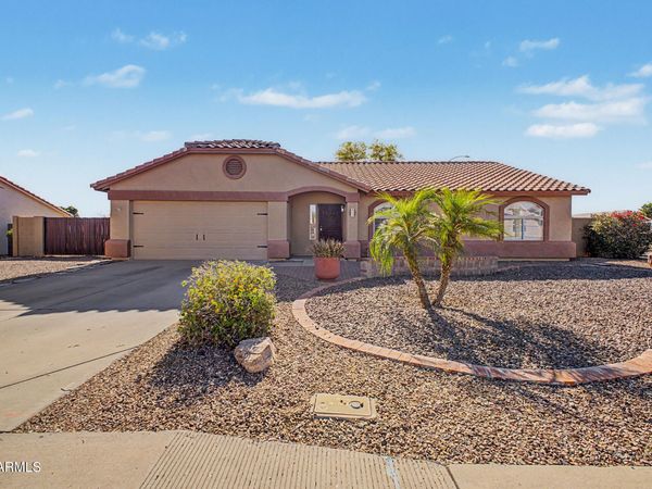 854 N HILLRIDGE, Mesa, AZ 85207