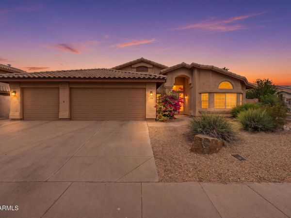 2748 E VERBENA Drive, Phoenix, AZ 85048