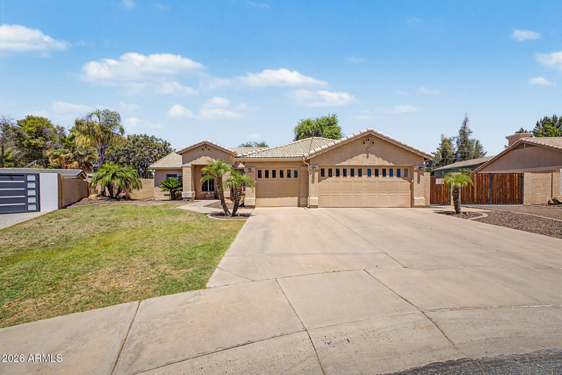 6844 W Columbine Drive, Peoria, AZ 85381 Main Photo