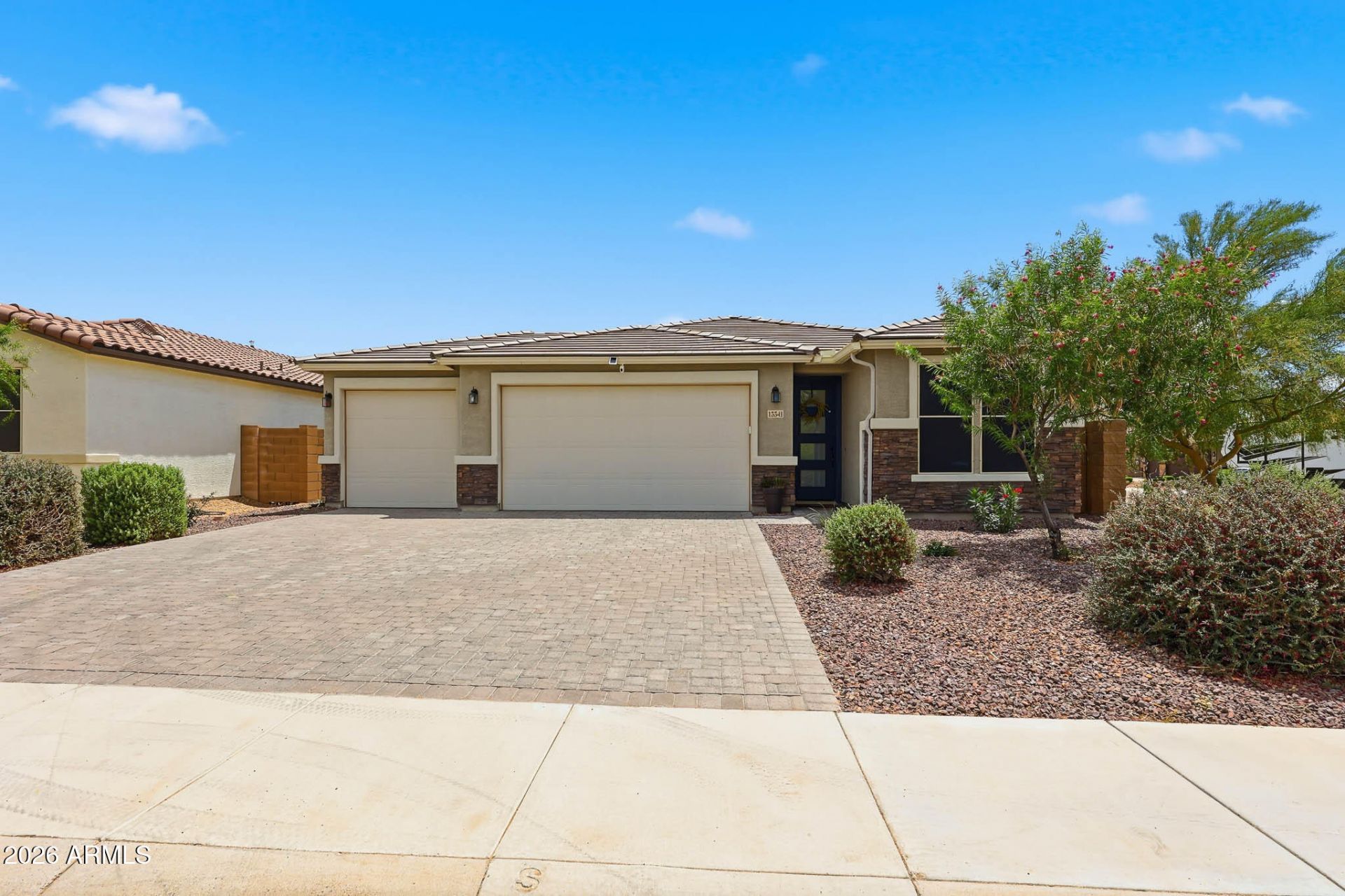 13341 W Yearling Road, Peoria, AZ 85383 Main Photo