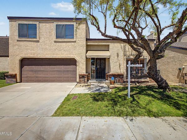 2518 E SHAW BUTTE Drive, Phoenix, AZ 85028
