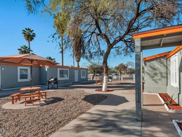 909 S 35TH Avenue, Phoenix, AZ 85009