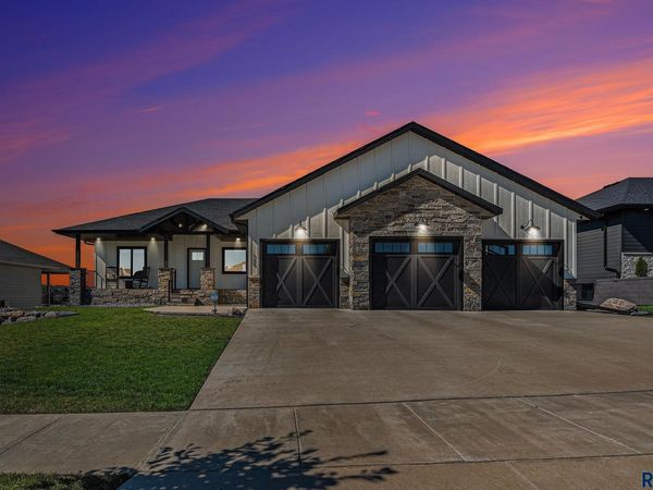 309 Red Spruce Ave, Sioux Falls, SD 57110