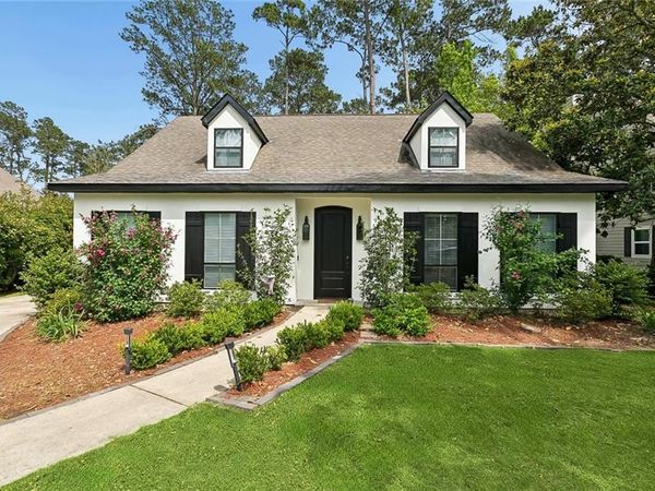 105 CERF Place , Mandeville, LA 70471