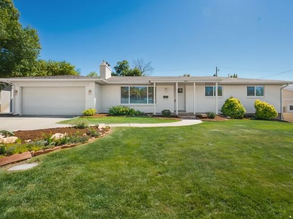 1934 E SEVERN DR , Holladay, UT 84124