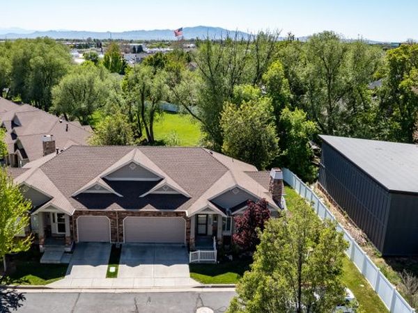 652 S CLEARWATER FALLS DR , Layton, UT 84041