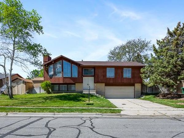 10140 S BUTTERCUP DR , Sandy, UT 84092