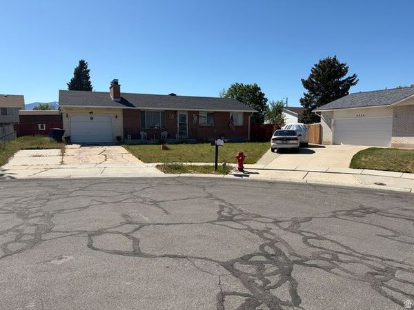 5046 W MOONFLOWER CIR S, Salt Lake City, UT 84118
