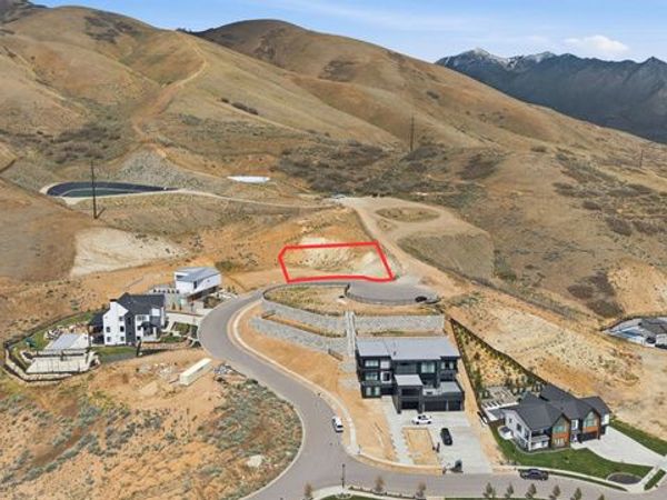 1192 W REGGIO CIR N, Unit 330, Lehi, UT 84048
