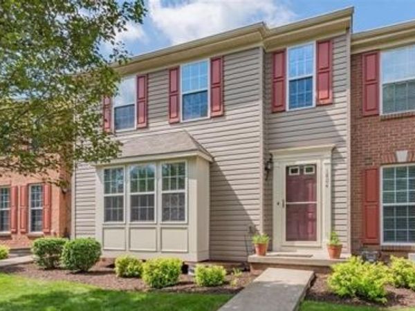 1804 Michael Dr, Pittsburgh, PA 15227