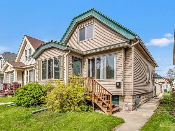 2932 8th STREET, Milwaukee, WI 53215