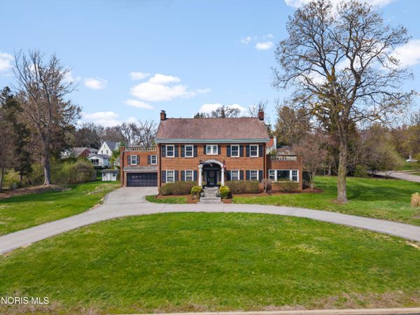3416 Bancroft Street , Ottawa Hills, OH 43606