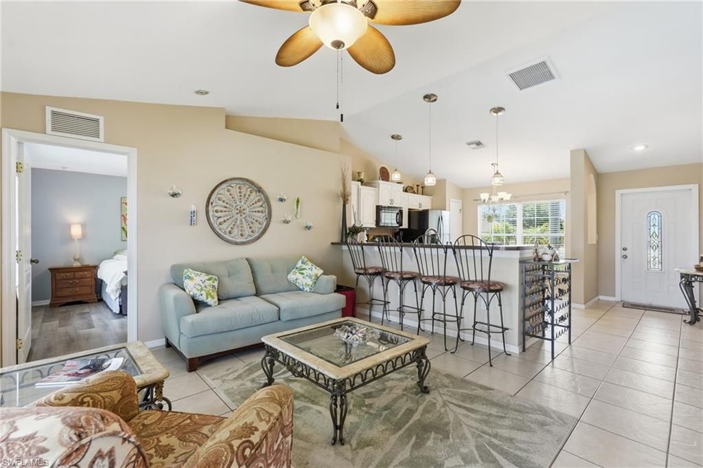 21 Tropicana Pkwy E, Cape Coral, FL 33909 Photo