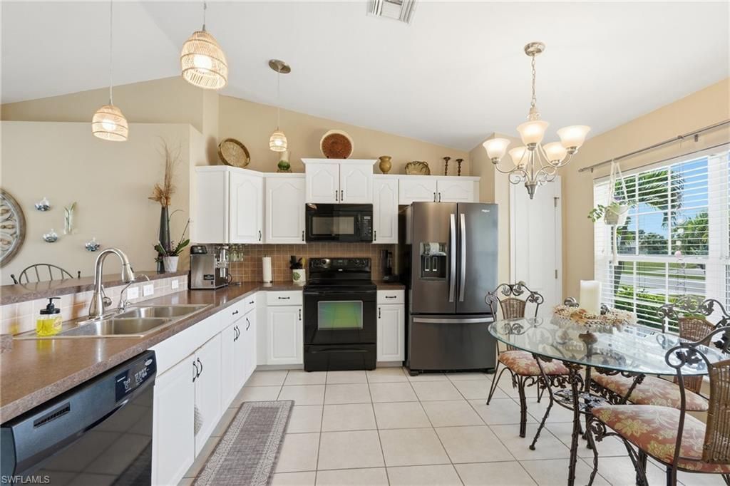 21 Tropicana Pkwy E, Cape Coral, FL 33909 Photo