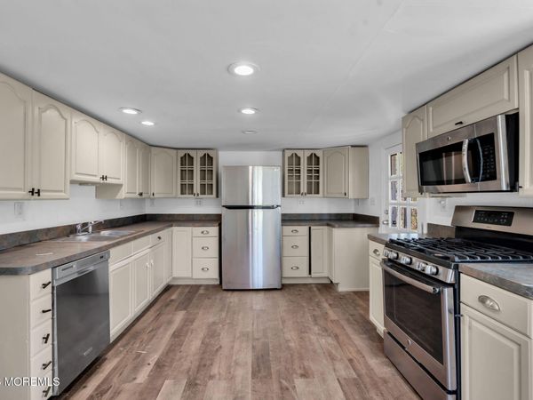 9 Arneytown Hornerstown Road, Upper Freehold, NJ 08501