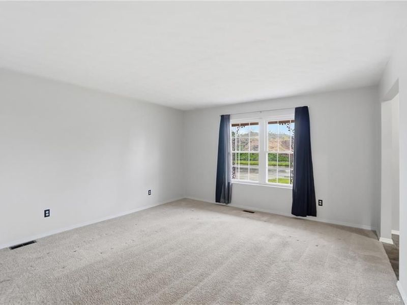 1326 Trade Square W, Troy, OH 45373 Photo 12