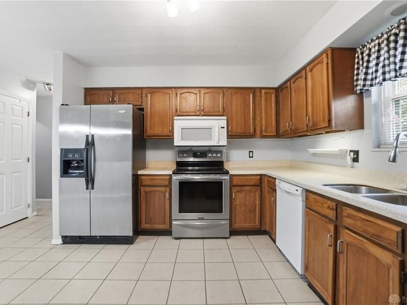 1326 Trade Square W, Troy, OH 45373 Photo 24