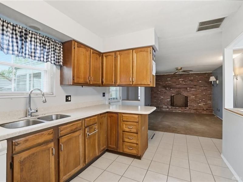 1326 Trade Square W, Troy, OH 45373 Photo 25