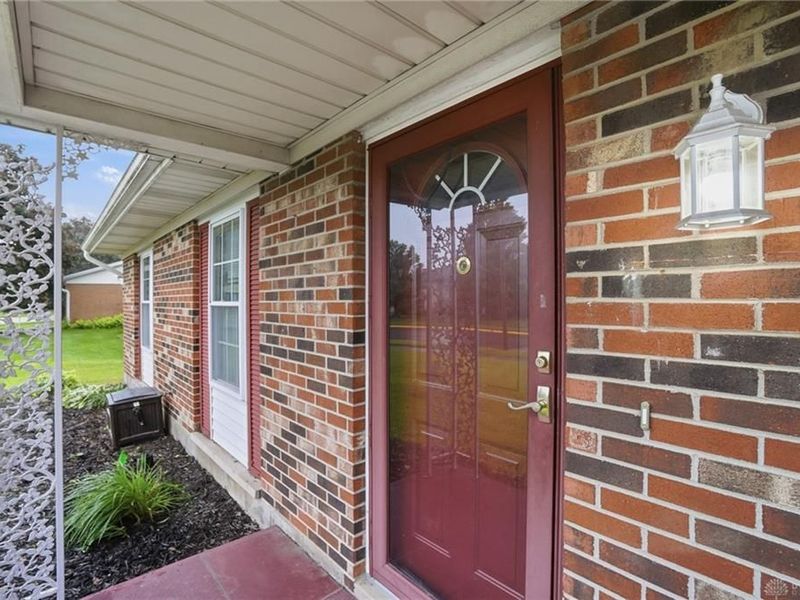 1326 Trade Square W, Troy, OH 45373 Photo 5