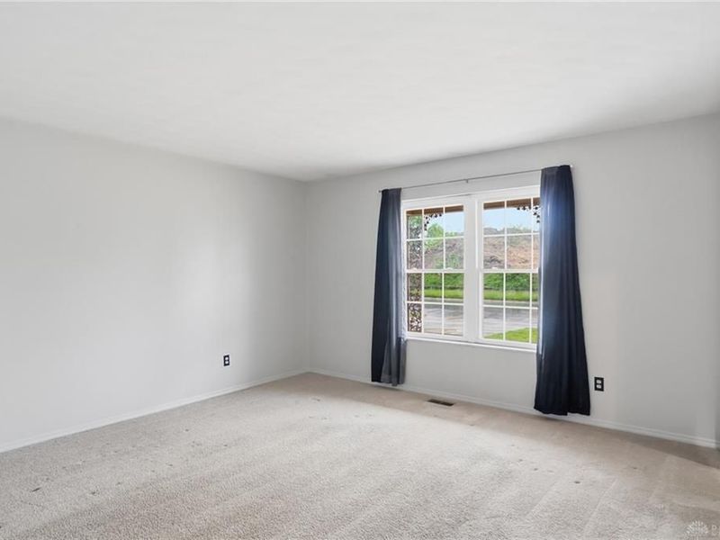 1326 Trade Square W, Troy, OH 45373 Photo 9