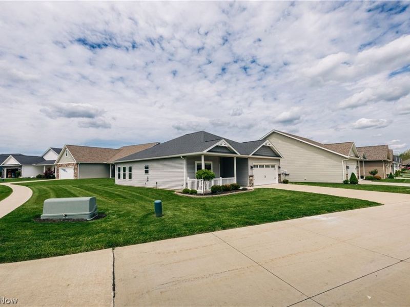 9280 Woodland Blue Drive, Seville, OH 44273 Photo 2