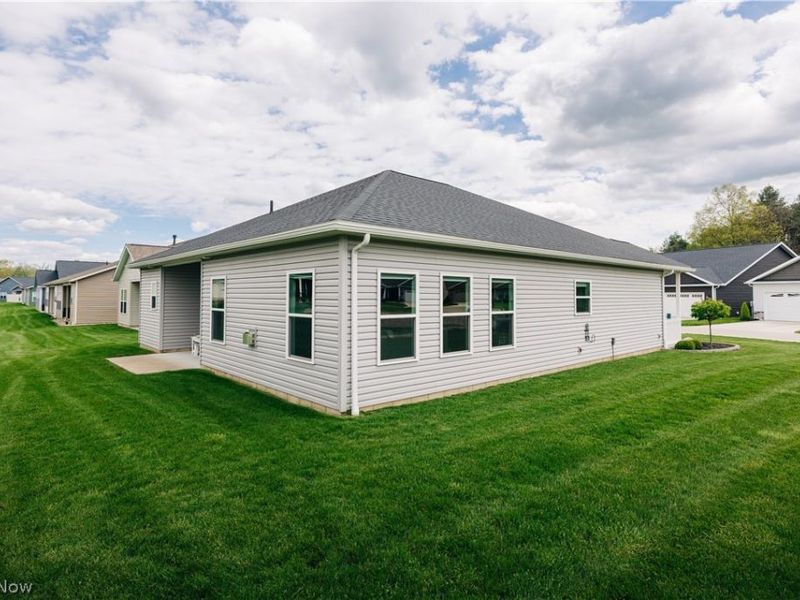 9280 Woodland Blue Drive, Seville, OH 44273 Photo 4