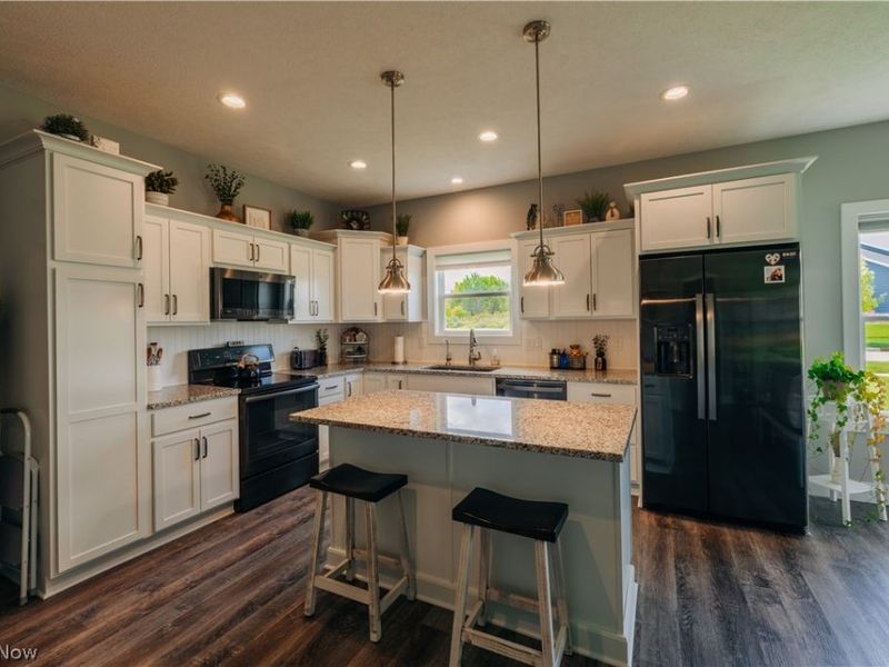9280 Woodland Blue Drive, Seville, OH 44273 Photo 6