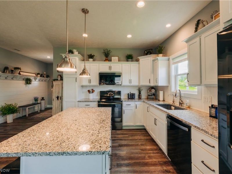 9280 Woodland Blue Drive, Seville, OH 44273 Photo 7