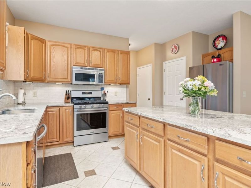 5684 Trystin Tree Drive , Medina, OH 44256 Photo 11