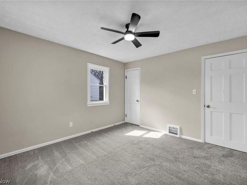 30646 Lorain Road, North Olmsted, OH 44070 Photo 12