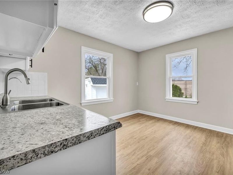 30646 Lorain Road, North Olmsted, OH 44070 Photo 9