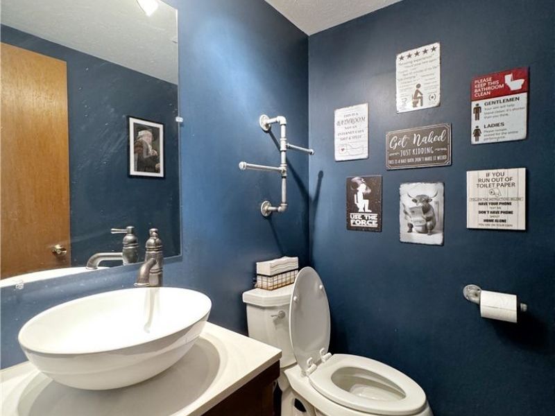 17051 Hunting Meadows Drive, Strongsville, OH 44136 Photo 33