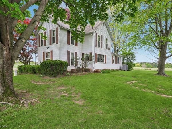 4416 Paradise Road , Seville, OH 44273