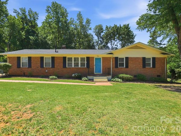 225 Middleton Avenue, Matthews, NC 28104